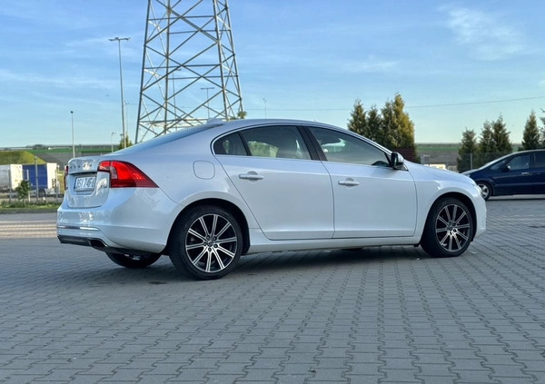 Volvo S60 cena 62000 przebieg: 177235, rok produkcji 2017 z Syców małe 407